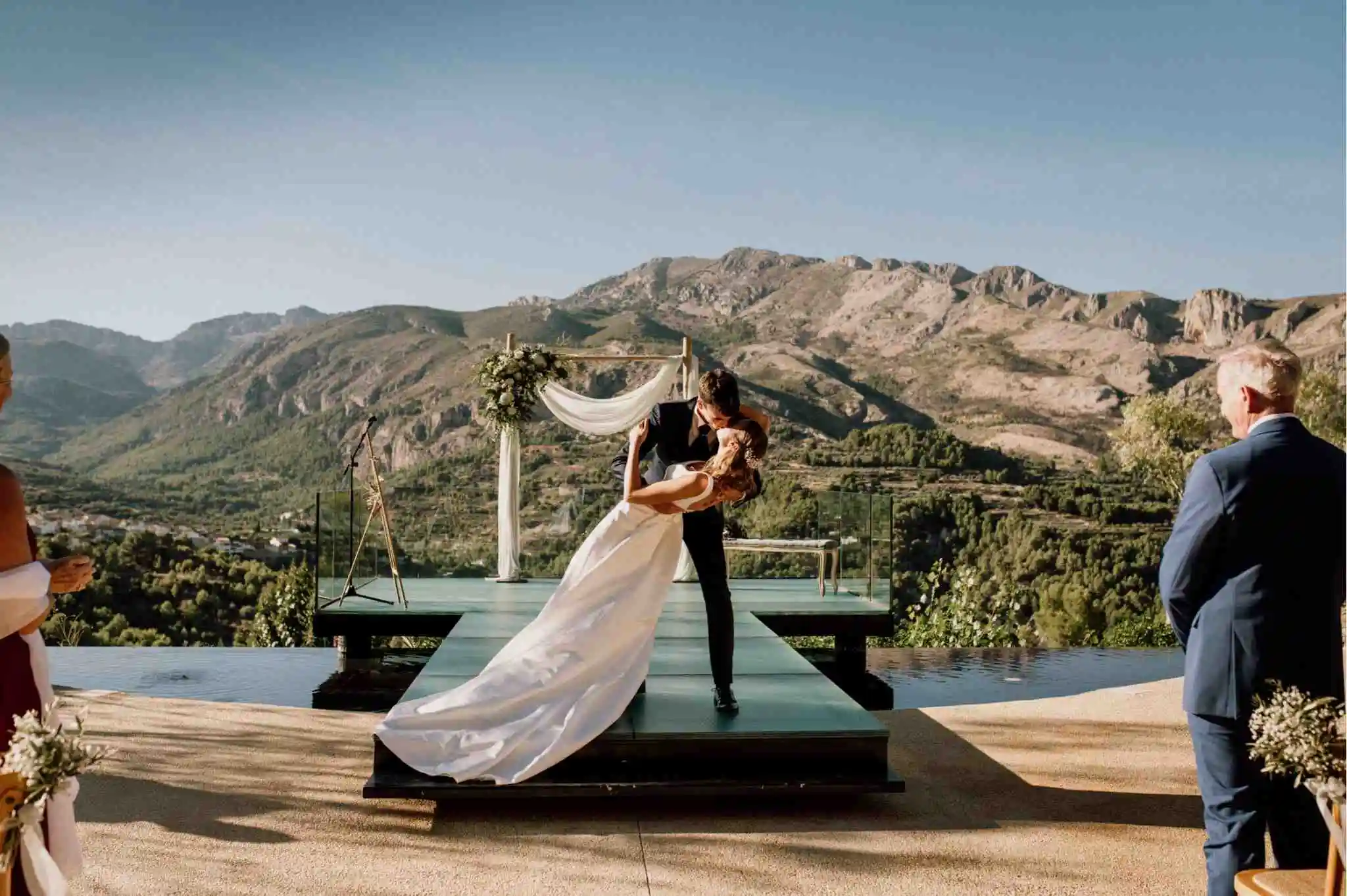 Destinos de bodas hotel vivood valle de Guadalest.